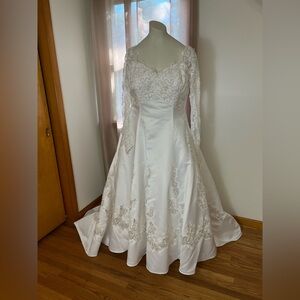 Vintage white empire waist with lace bodice and long sleeves